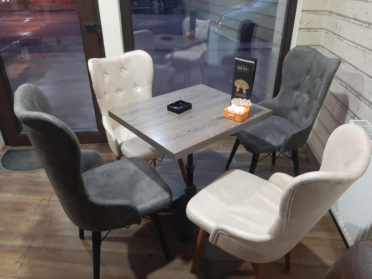 Bed&Breakfast Intermezzo Caffe Kikinda 外观 照片